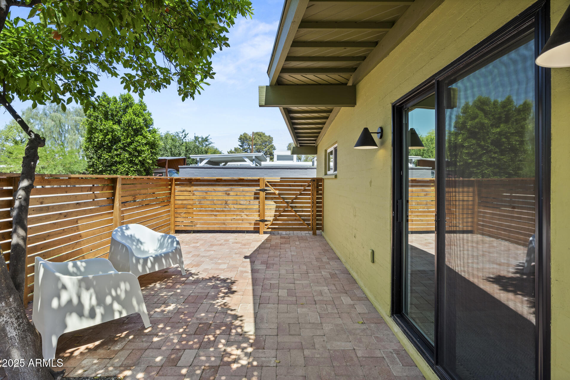 5815 North 10th Place Phoenix, AZ 85014 - Photo 8 of 60 1-208