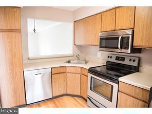 544 Whetstone Road Horsham, PA 19044 - Photo 1 of 11 eat in kitchen