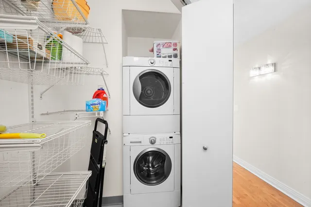 $449,000 | 565 West Quincy Street, Unit 1306, Chicago, IL 60661