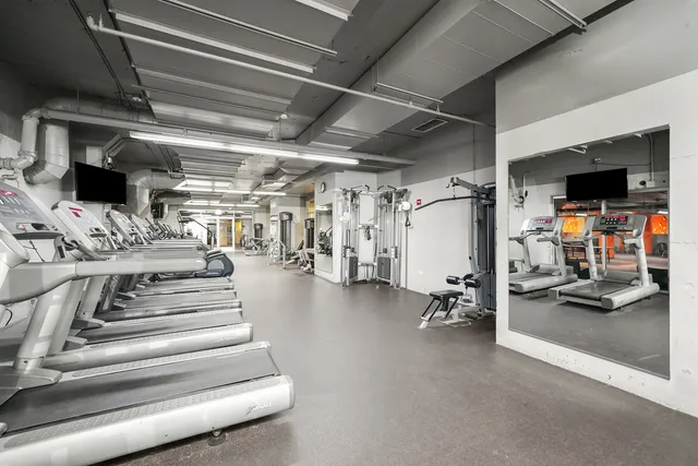 $449,000 | 565 West Quincy Street, Unit 1306, Chicago, IL 60661