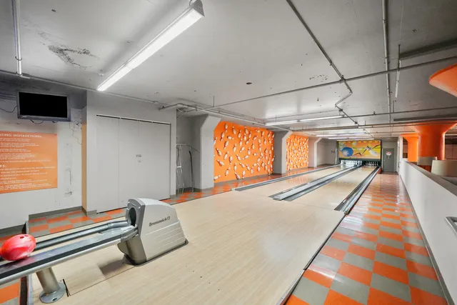 $449,000 | 565 West Quincy Street, Unit 1306, Chicago, IL 60661