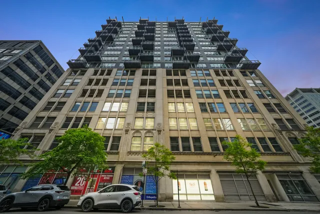 $449,000 | 565 West Quincy Street, Unit 1306, Chicago, IL 60661
