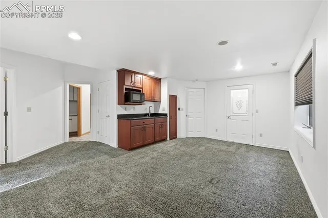 an empty room with closet