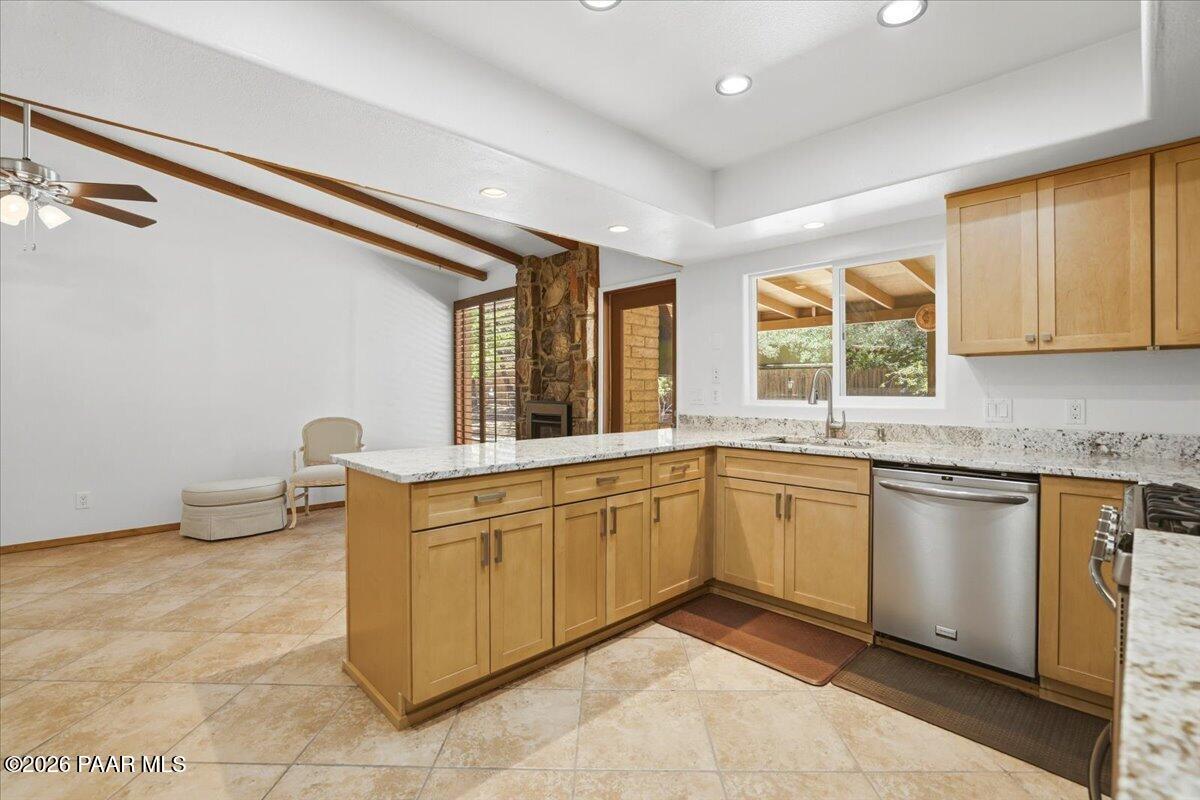 1133 Copper Basin Road Prescott, AZ 86303 - Photo 10 of 32 10-Kitchen