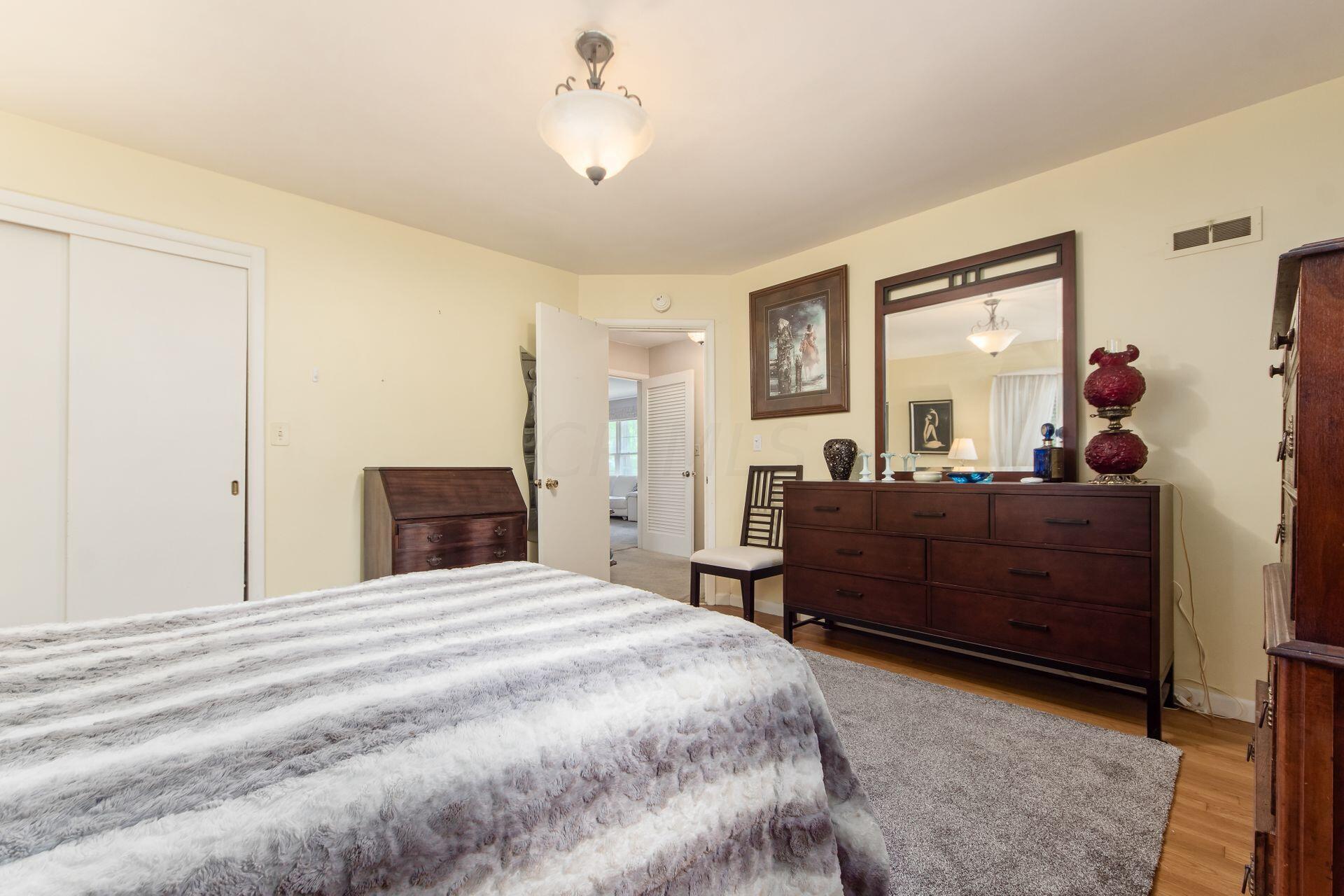 3086 Leeds Road Columbus, OH 43221 - Photo 37 of 47 052_4e0d40456_M 3086 Leeds049