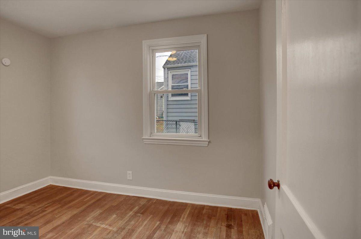 1005 Columbia Road Hagerstown, MD 21742 - Photo 14 of 24 Main level Bedroom