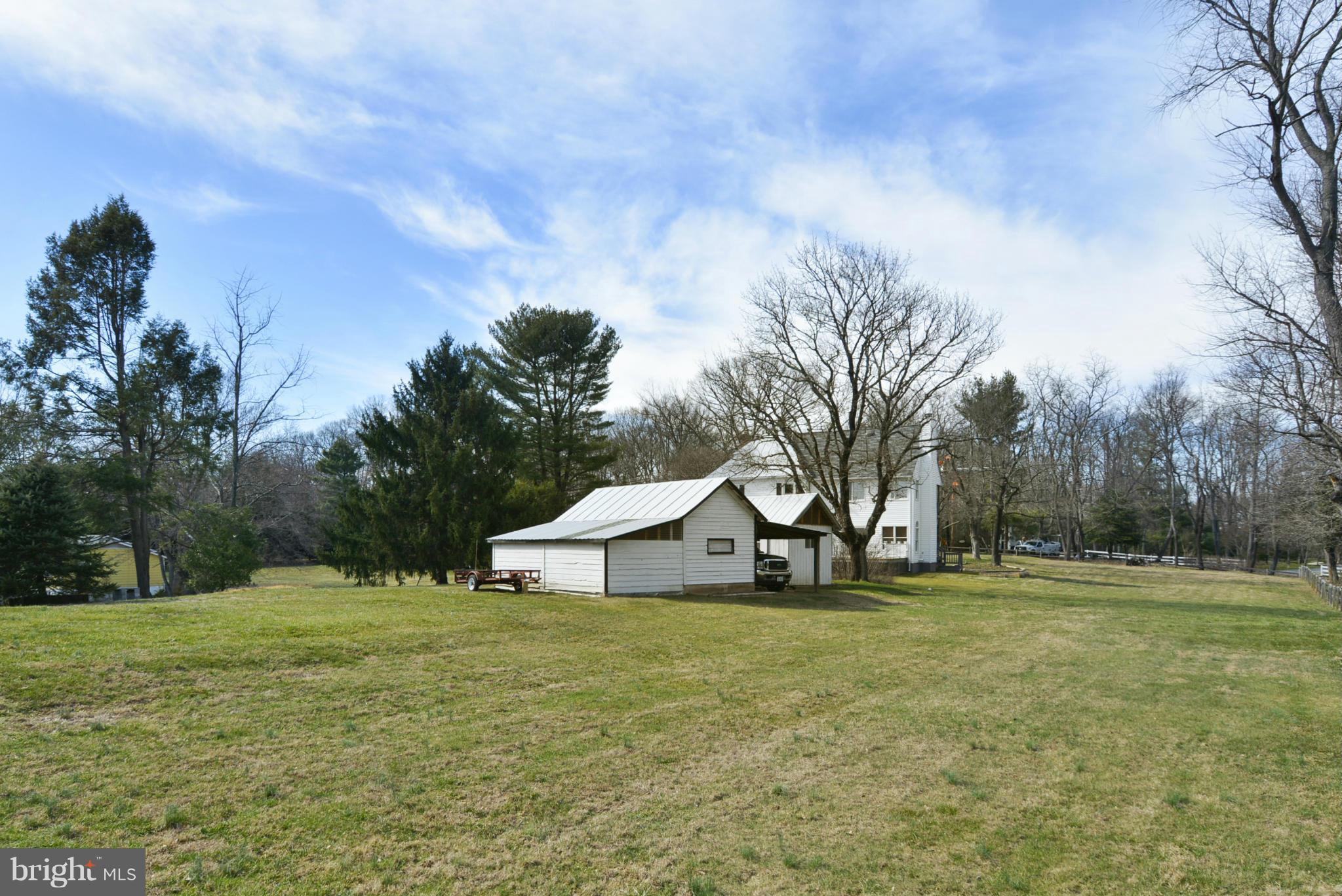 Exterior (Rear)