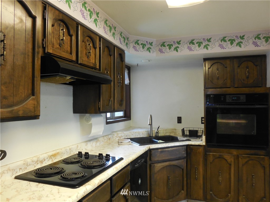 733 Holcomb Road Kelso, WA 98626 - Photo 6 of 23 Gallery Image 6