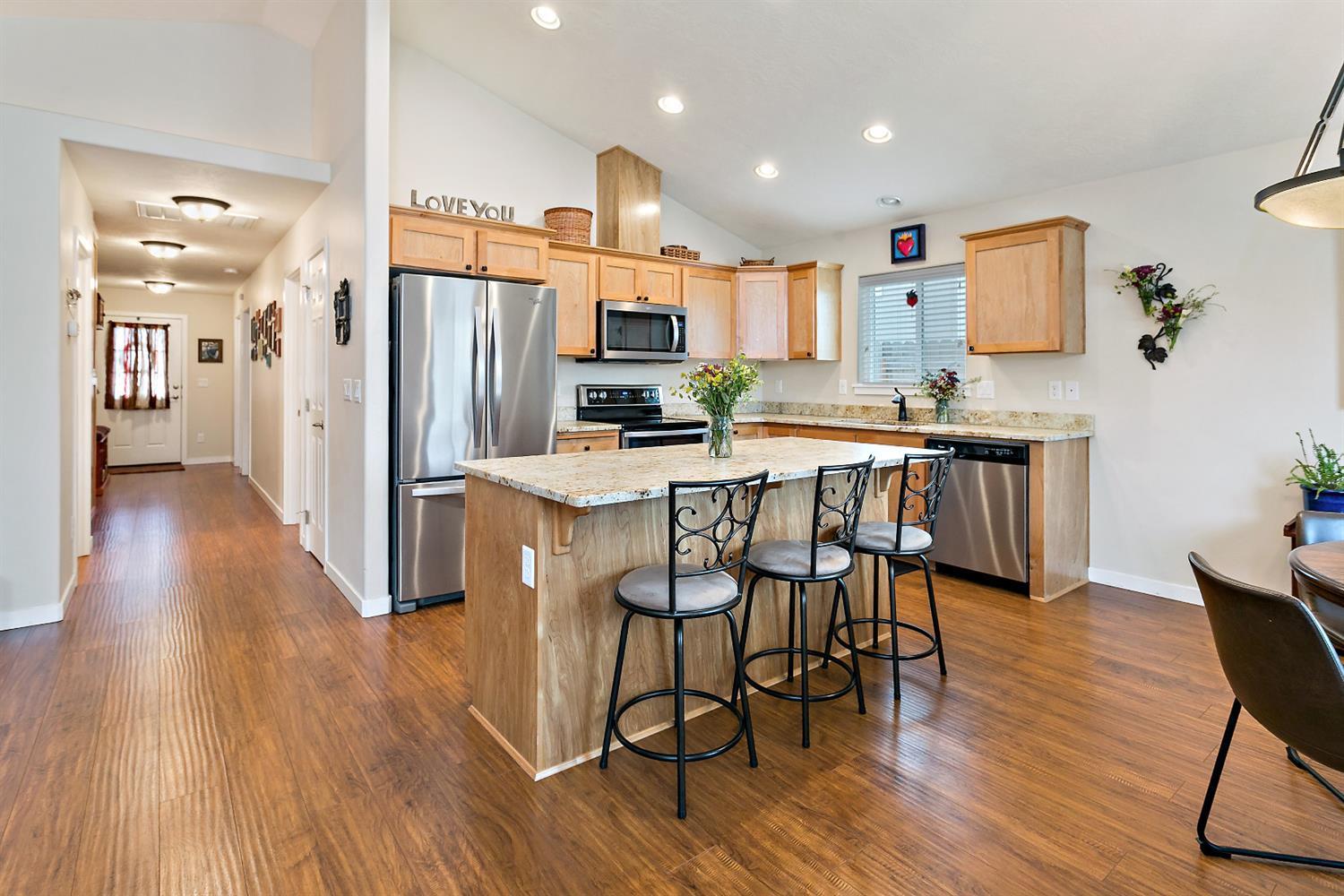 126 Suncrest Road Talent, OR 97540 - Photo 9 of 25 Another view of the beautifully maintain