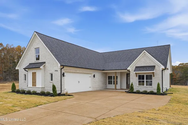 $444,900 | 2956 Molly Cove, Nesbit, MS 38651