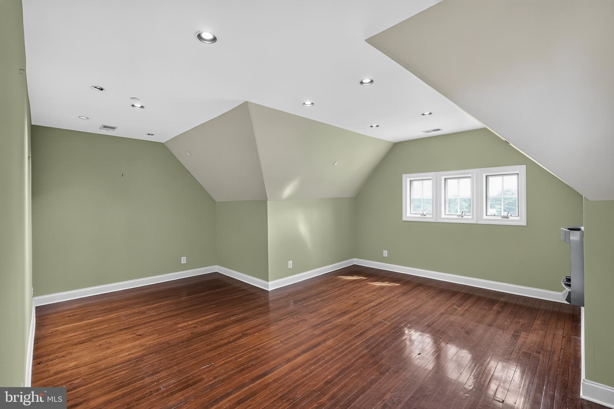 7220 Ridge Avenue, Unit G Philadelphia, PA 19128 - Photo 6 of 19