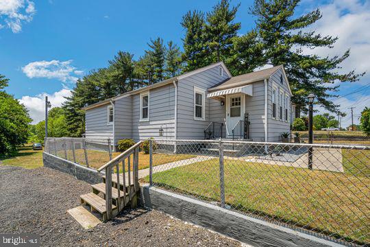 1144 Berkley Road Gibbstown, NJ 08027 - Photo 3 of 36