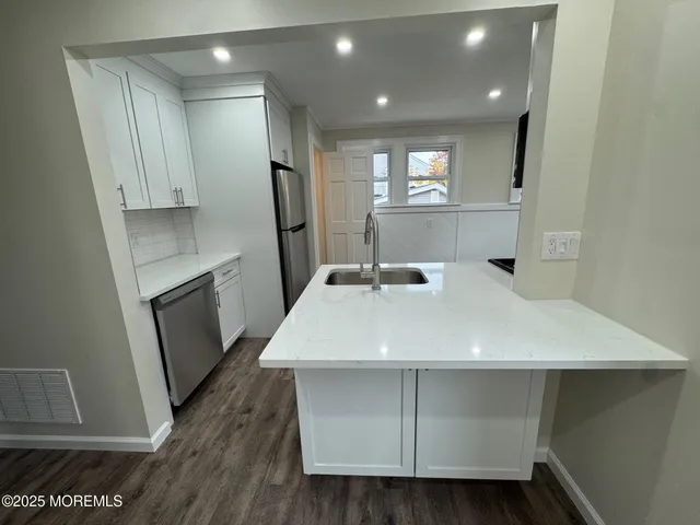 $3,600 | 11 Washington Avenue, Leonardo, NJ 07737