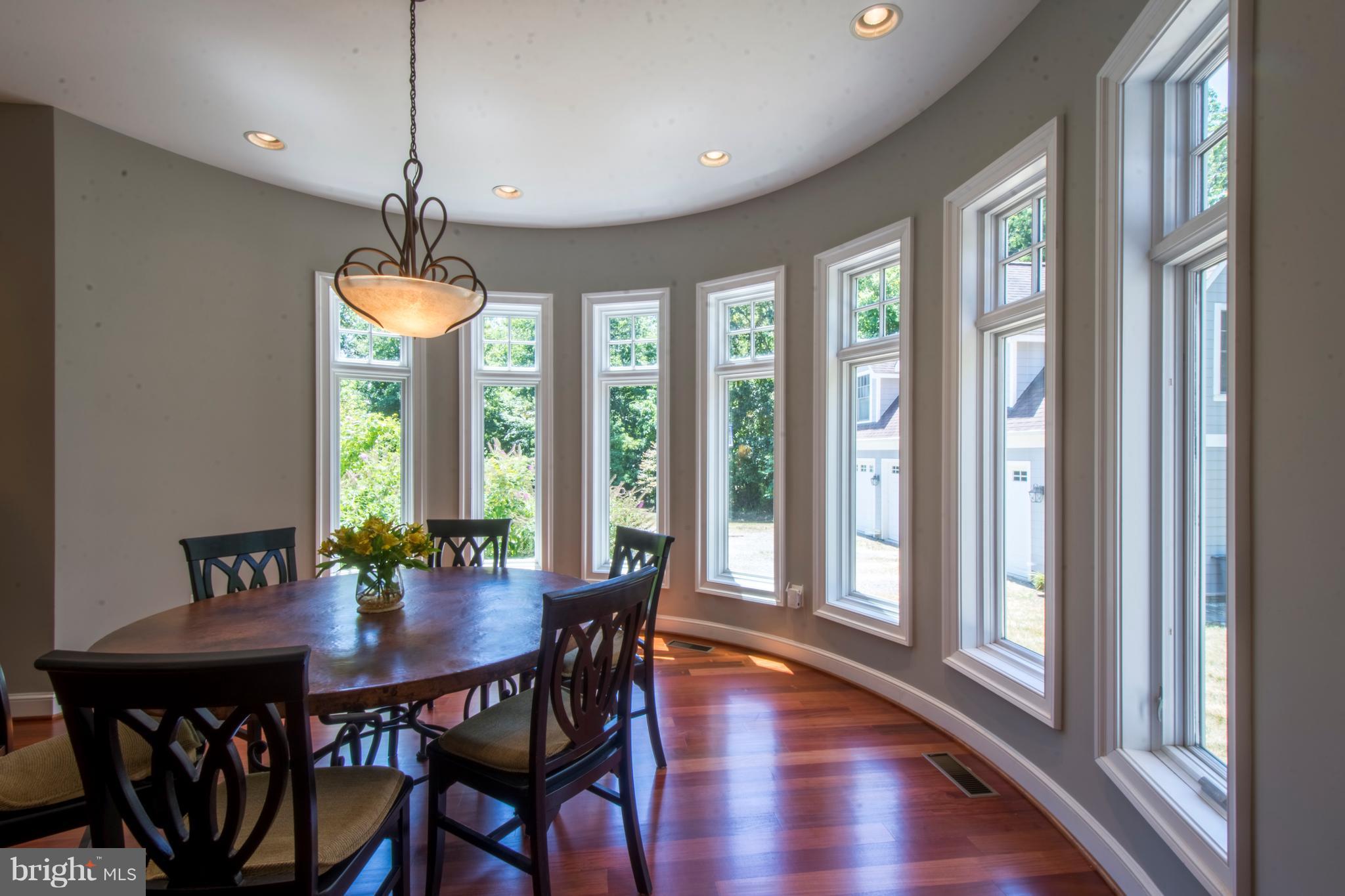 498 Ferry Point Road Annapolis, MD 21403 - Photo 11 of 102 Unique, Curved Dining Room