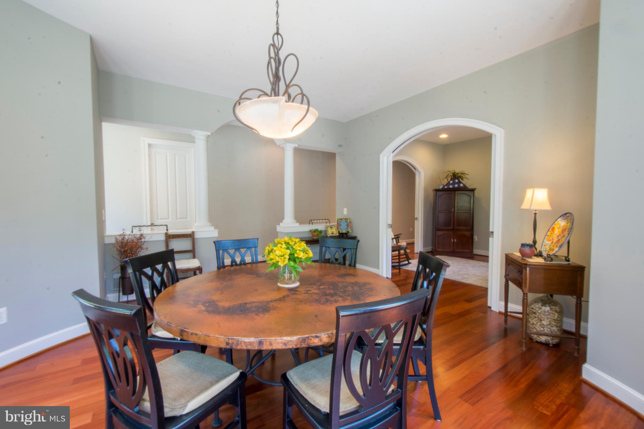 498 Ferry Point Road Annapolis, MD 21403 - Photo 12 of 102 Dining Room With Room For Large Groups
