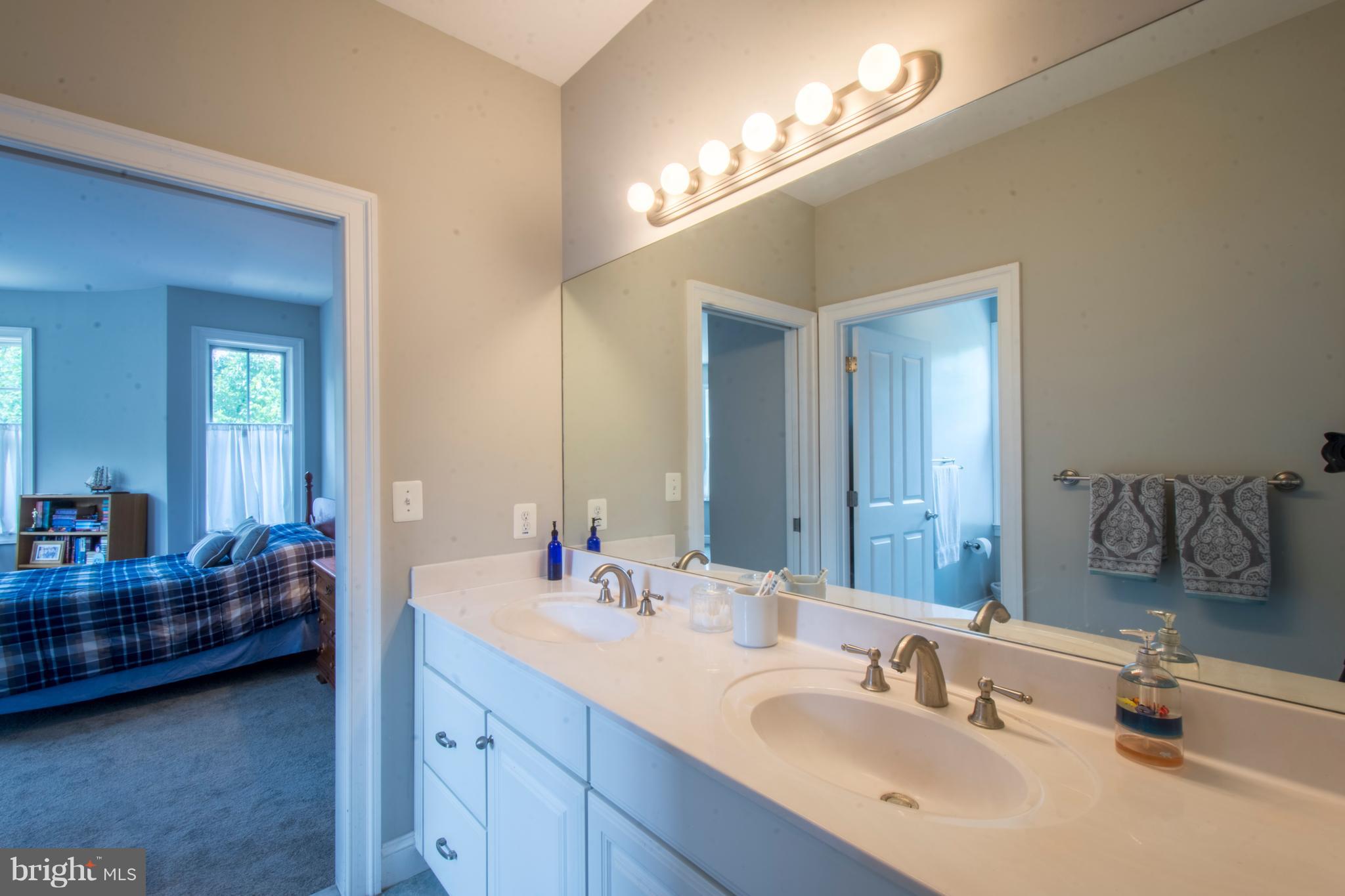 498 Ferry Point Road Annapolis, MD 21403 - Photo 34 of 102 Full Shared Bath On UpperLevel
