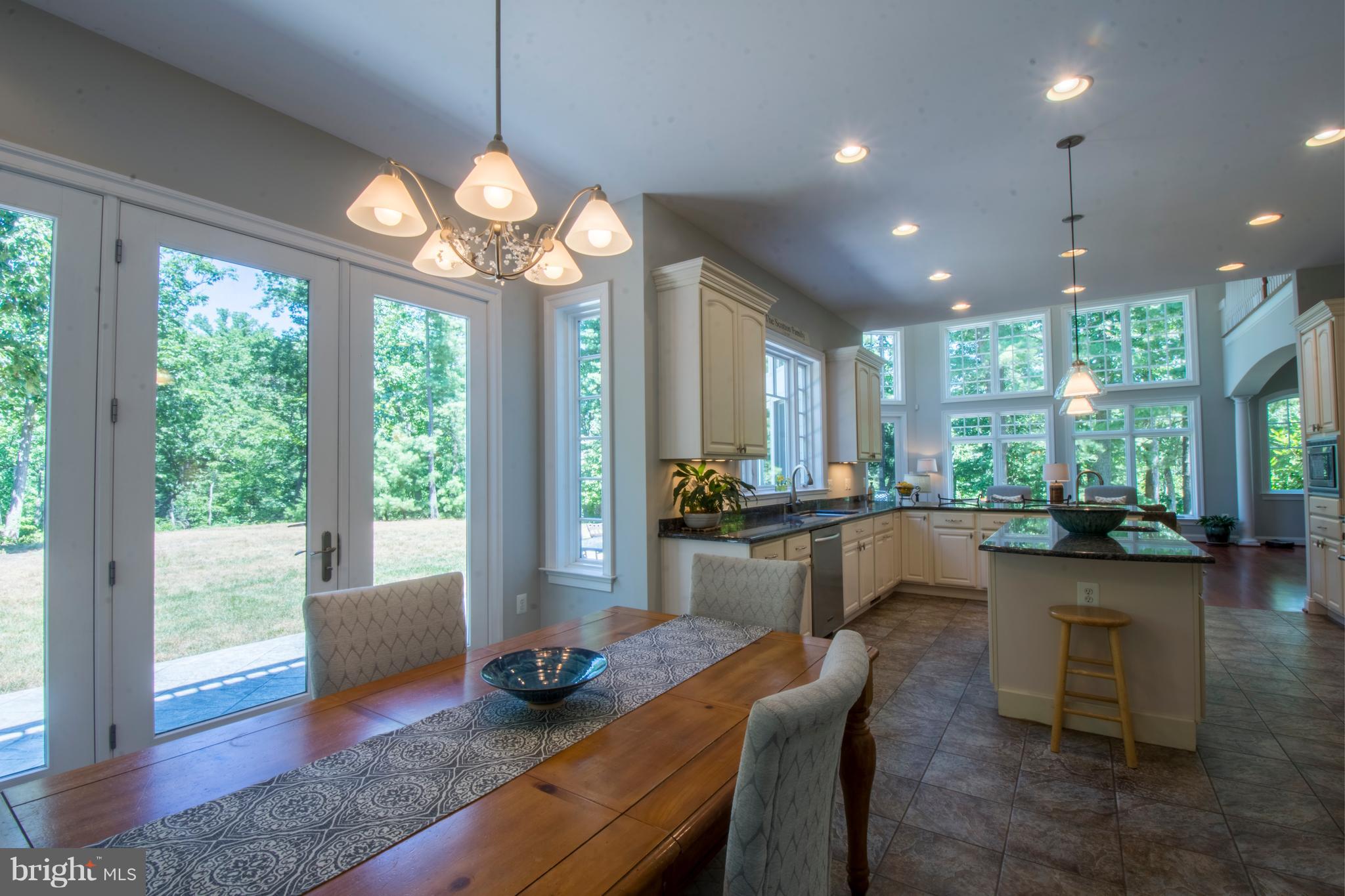 498 Ferry Point Road Annapolis, MD 21403 - Photo 62 of 102 Eat-in Area Of Kitchen Overlooking Backyard