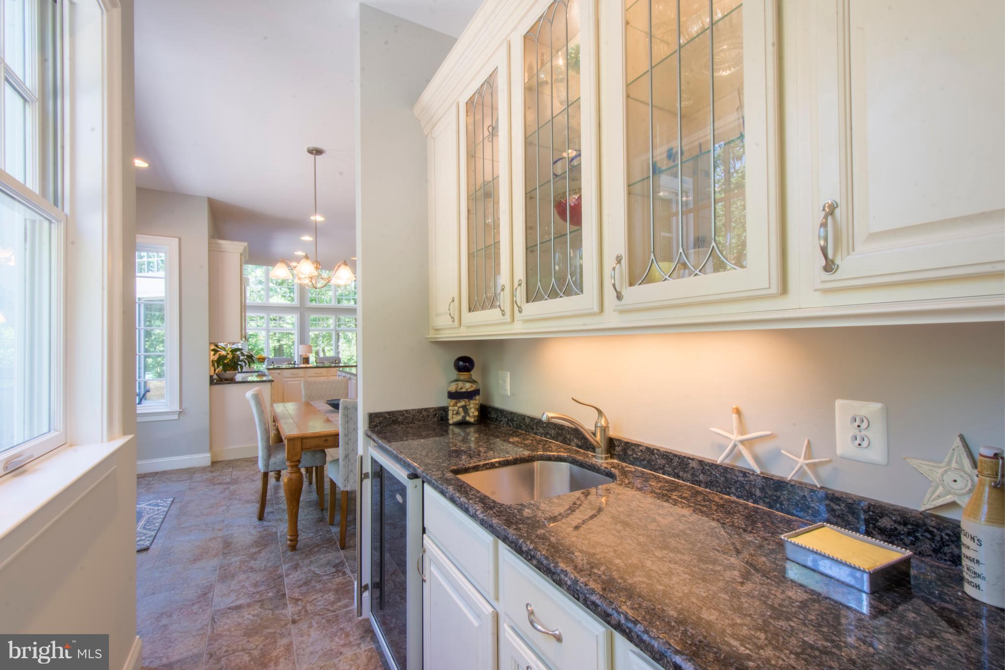 498 Ferry Point Road Annapolis, MD 21403 - Photo 10 of 102 Butlers Pantry With Granite Counter