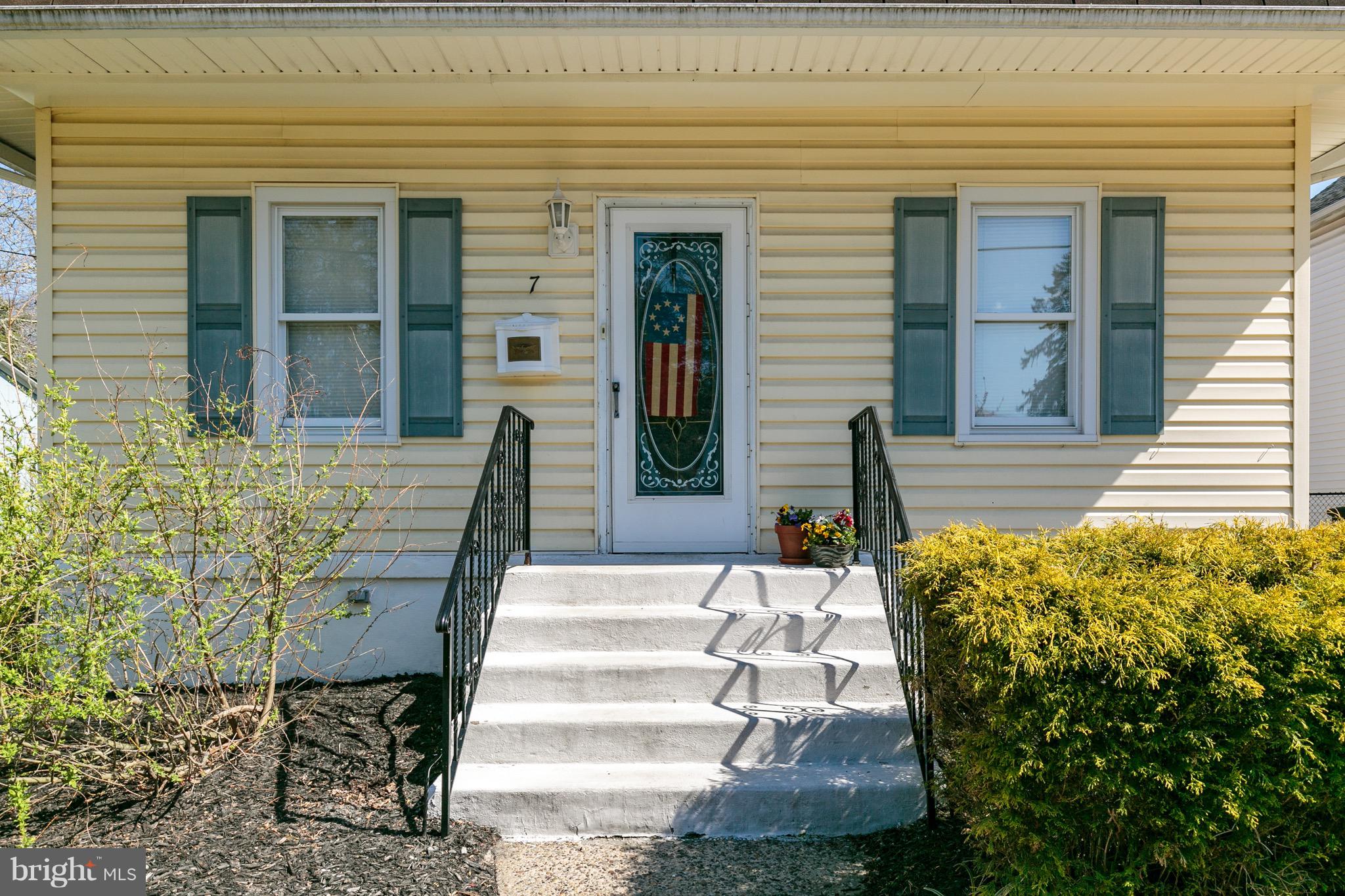 7 Indian Spring Road Clementon, NJ 08021 - Photo 3 of 26