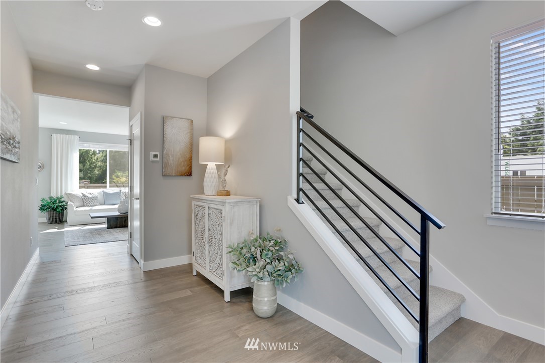 18710 Meridian Place West, Unit CC 05 Bothell, WA 98012 - Photo 3 of 23 Gallery Image 3