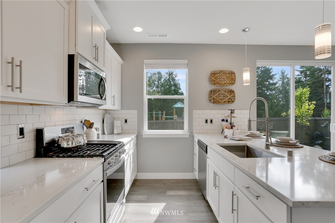 18710 Meridian Place West, Unit CC 05 Bothell, WA 98012 - Photo 10 of 23 Gallery Image 10
