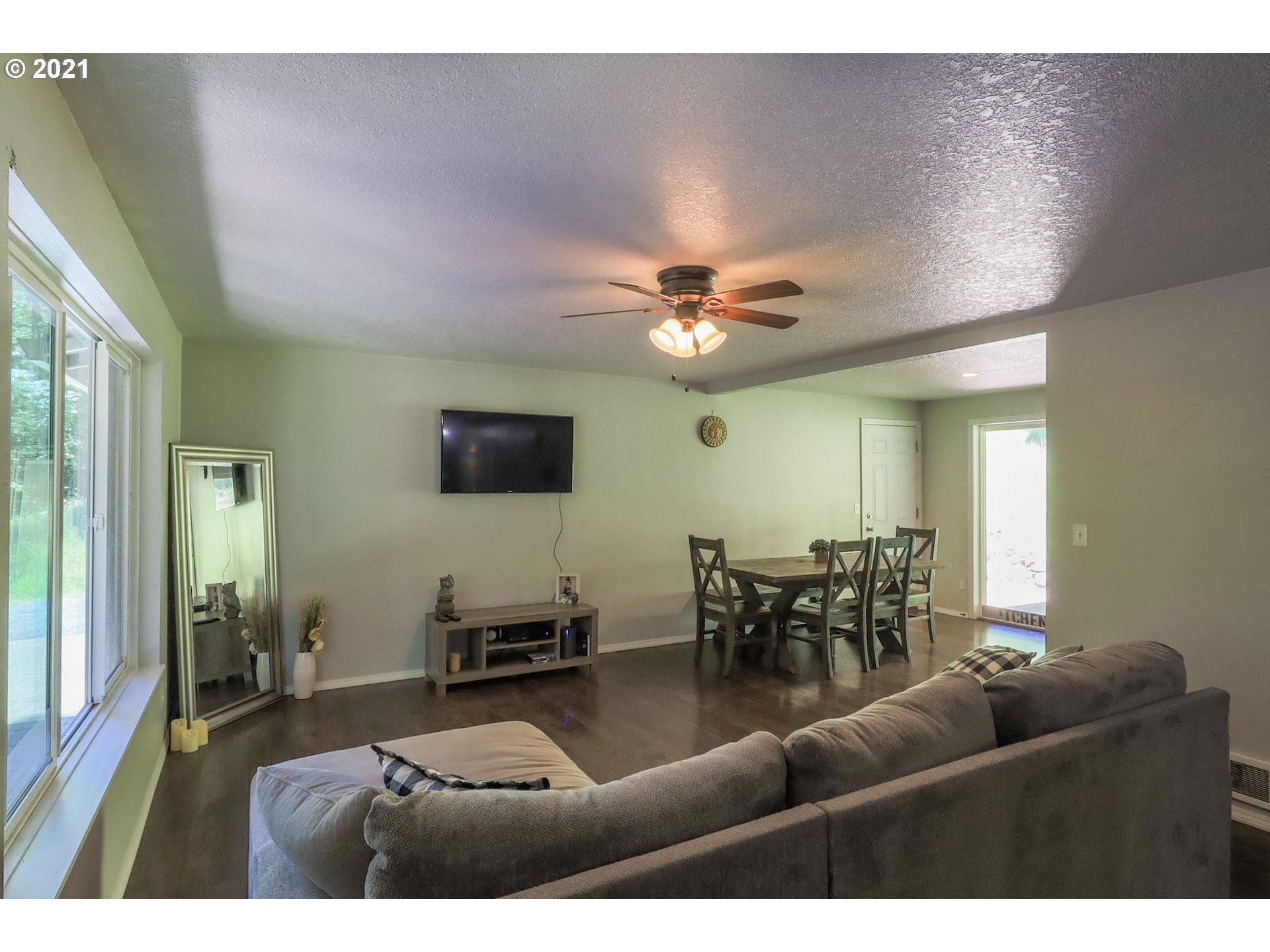 28280 South Moonridge Road Colton, OR 97017 - Photo 4 of 24 Gallery Image 4