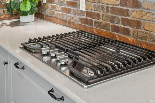 $1,049,000 | 3 Chapparal Court, Novato, CA 94949