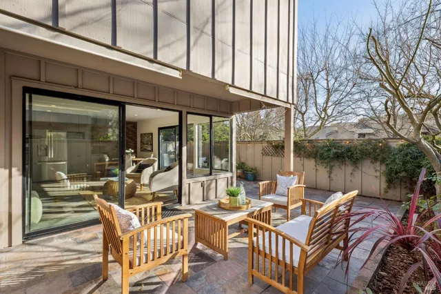 $1,049,000 | 3 Chapparal Court, Novato, CA 94949