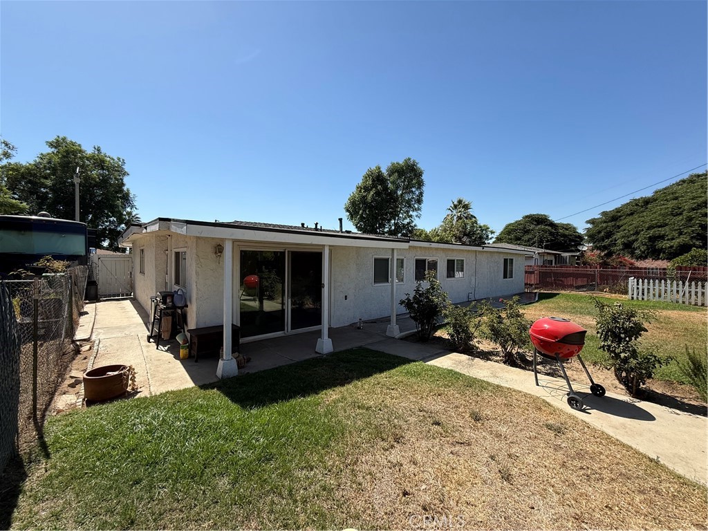 3000 Carl Street Riverside, CA 92507 - Photo 2 of 2