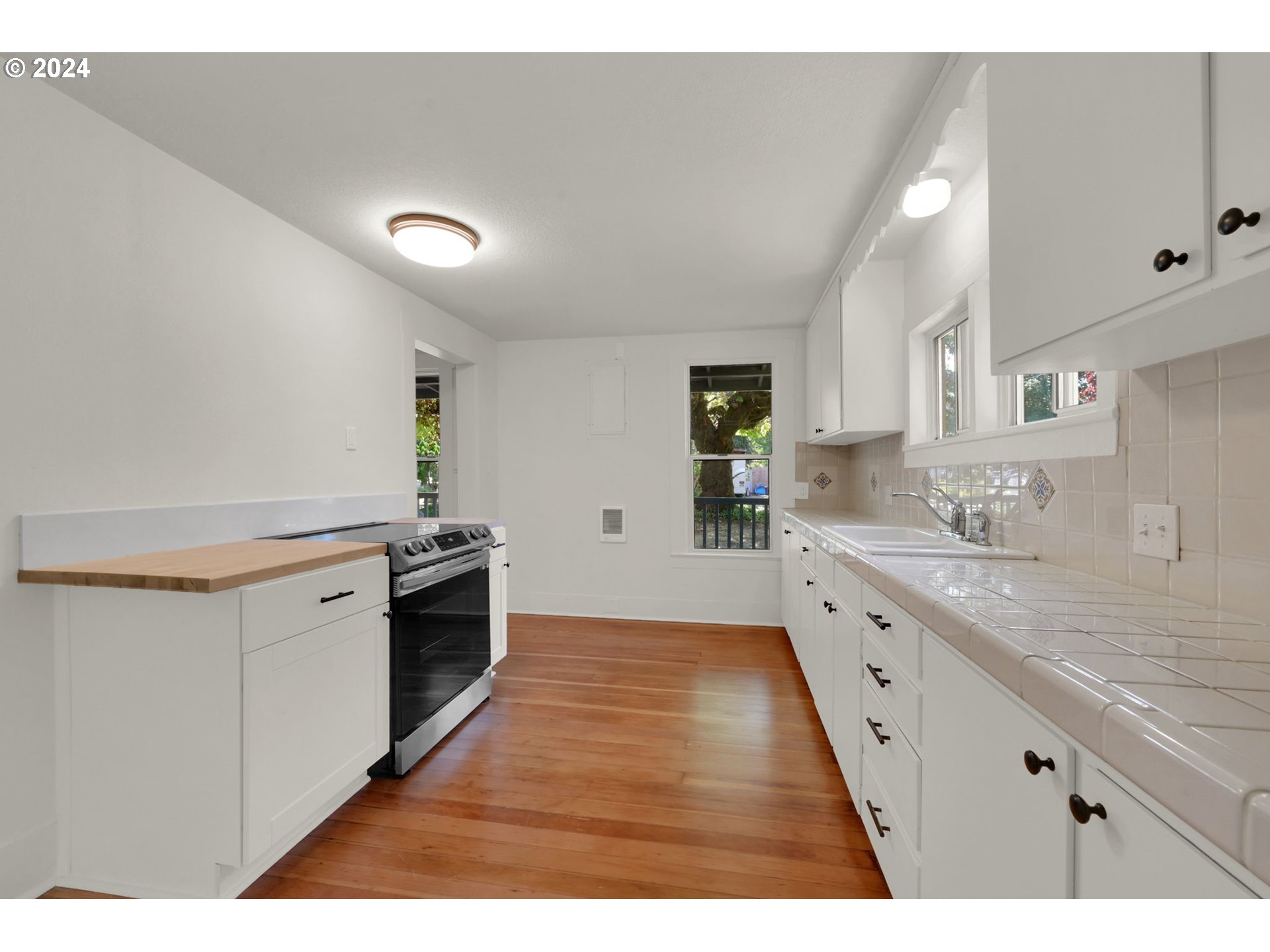 257 16th Street Springfield, OR 97477 - Photo 12 of 44