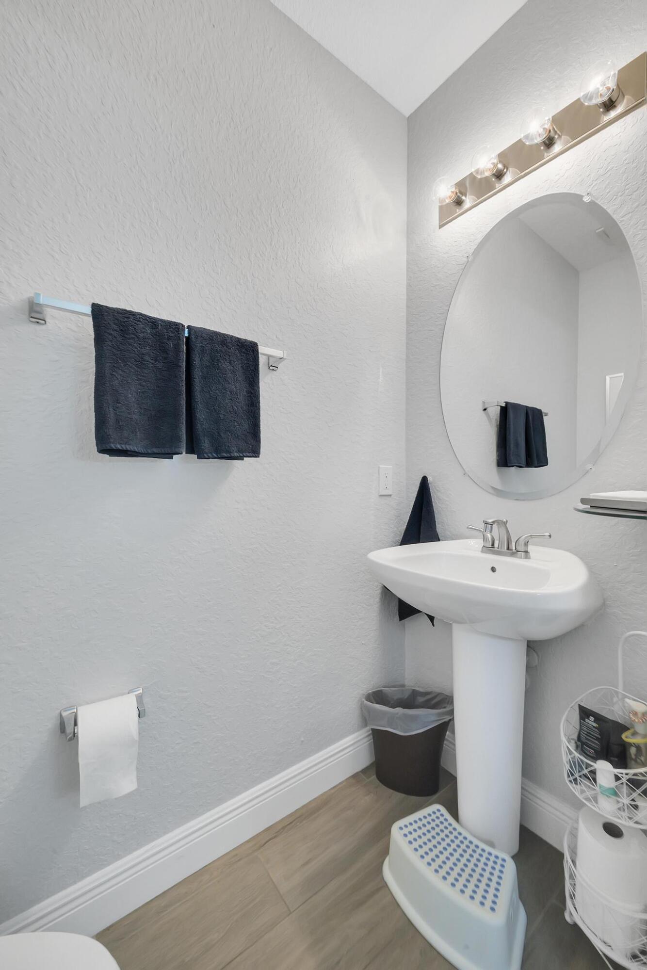 53 Southeast Sedona Circle, Unit 105 Stuart, FL 34994 - Photo 15 of 51 386AF870-9FAE-4CBF-AA66-63251E4CCB6C