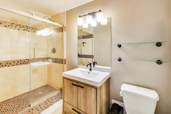 $155,000 | 5740 North Sheridan Road, Unit 12E, Chicago, IL 60660
