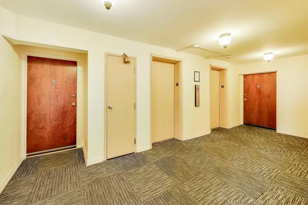 $155,000 | 5740 North Sheridan Road, Unit 12E, Chicago, IL 60660