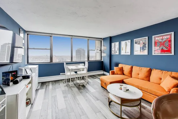$155,000 | 5740 North Sheridan Road, Unit 12E, Chicago, IL 60660
