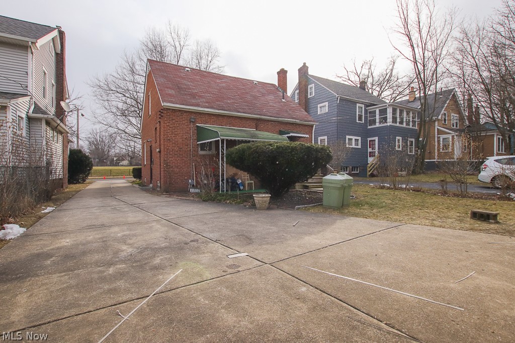1048 Yellowstone Road Cleveland Heights, OH 44121 - Photo 17 of 19