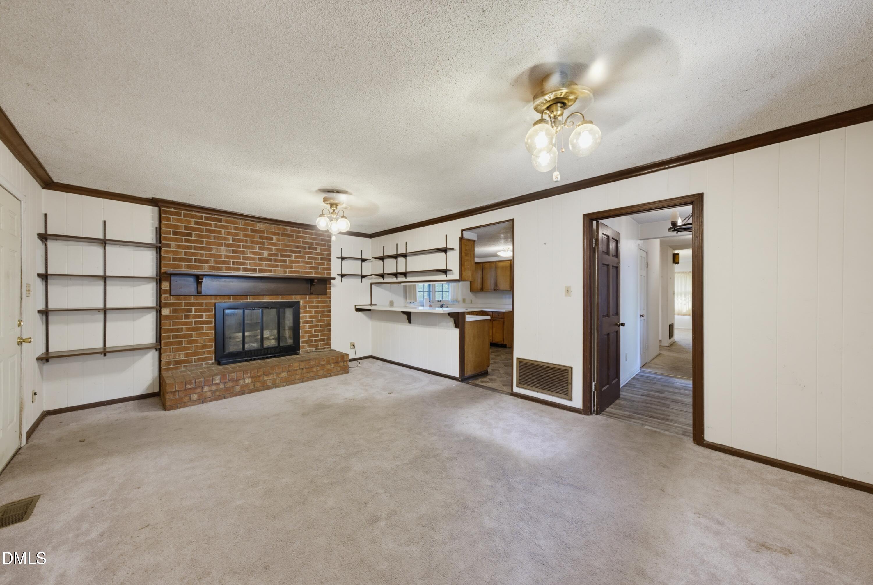 5209 Cabin Place Raleigh, NC 27609 - Photo 5 of 31 DSC03380