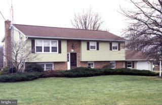 125 Hershey Road Lititz, PA 17543 - Photo 1 of 6