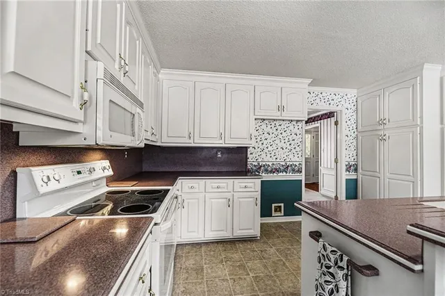 $525,000 | 7010 Stancliff Court, Clemmons, NC 27012