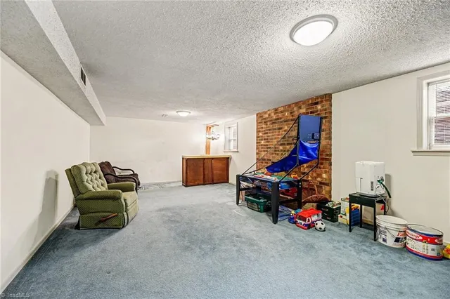 $525,000 | 7010 Stancliff Court, Clemmons, NC 27012