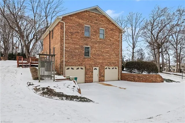 $525,000 | 7010 Stancliff Court, Clemmons, NC 27012