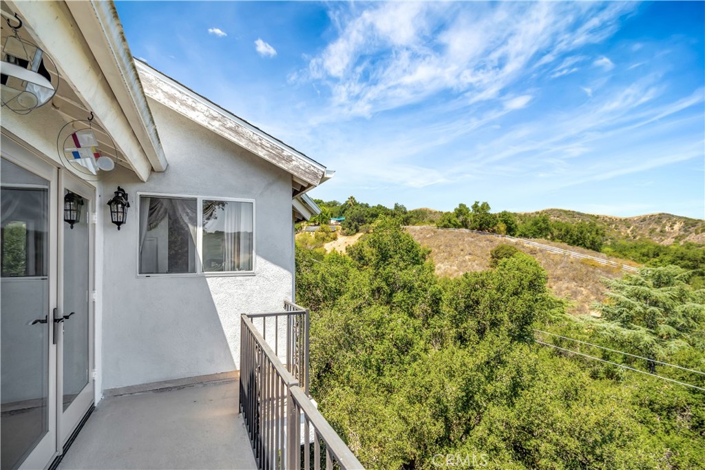 22011 Callado Way Topanga, CA 90290 - Photo 20 of 49