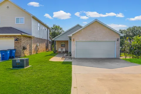 $485,000 | 185 Bayview Lane, Livingston, TX 77351