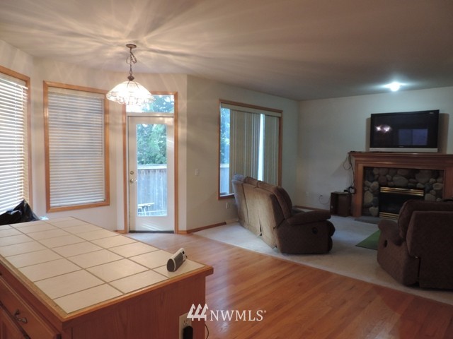 925 183rd Place Southeast Bothell, WA 98012 - Photo 3 of 16