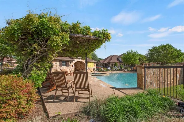 $379,950 | 3075 Willow Grove Boulevard, Unit 1504, McKinney, TX 75070