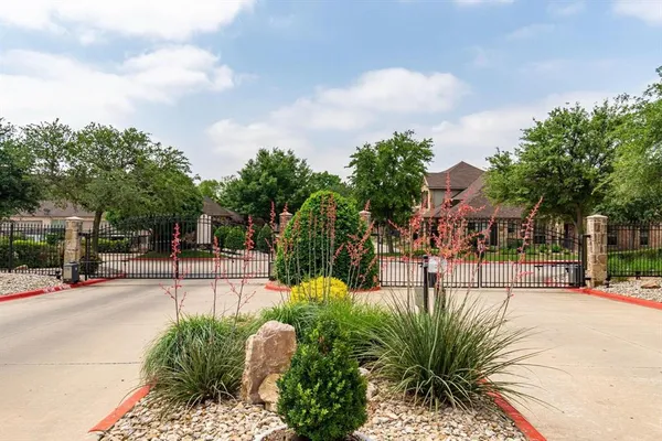 $379,950 | 3075 Willow Grove Boulevard, Unit 1504, McKinney, TX 75070