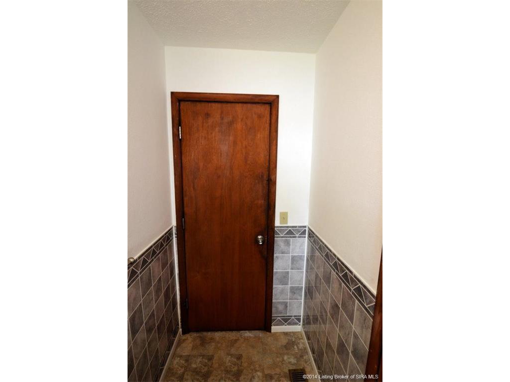 4437 St Marys Road Floyds Knobs, IN 47119 - Photo 16 of 30 Gallery Image 16