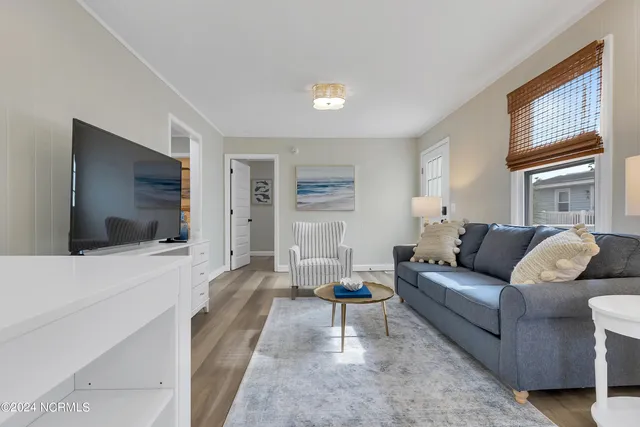 $2,000 | 111 Northeast 19th Street, Unit D, Oak Island, NC 28465