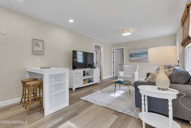 $2,000 | 111 Northeast 19th Street, Unit D, Oak Island, NC 28465