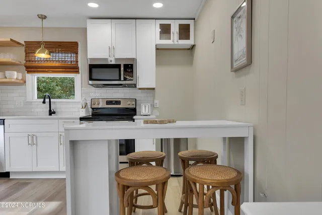 $2,000 | 111 Northeast 19th Street, Unit D, Oak Island, NC 28465