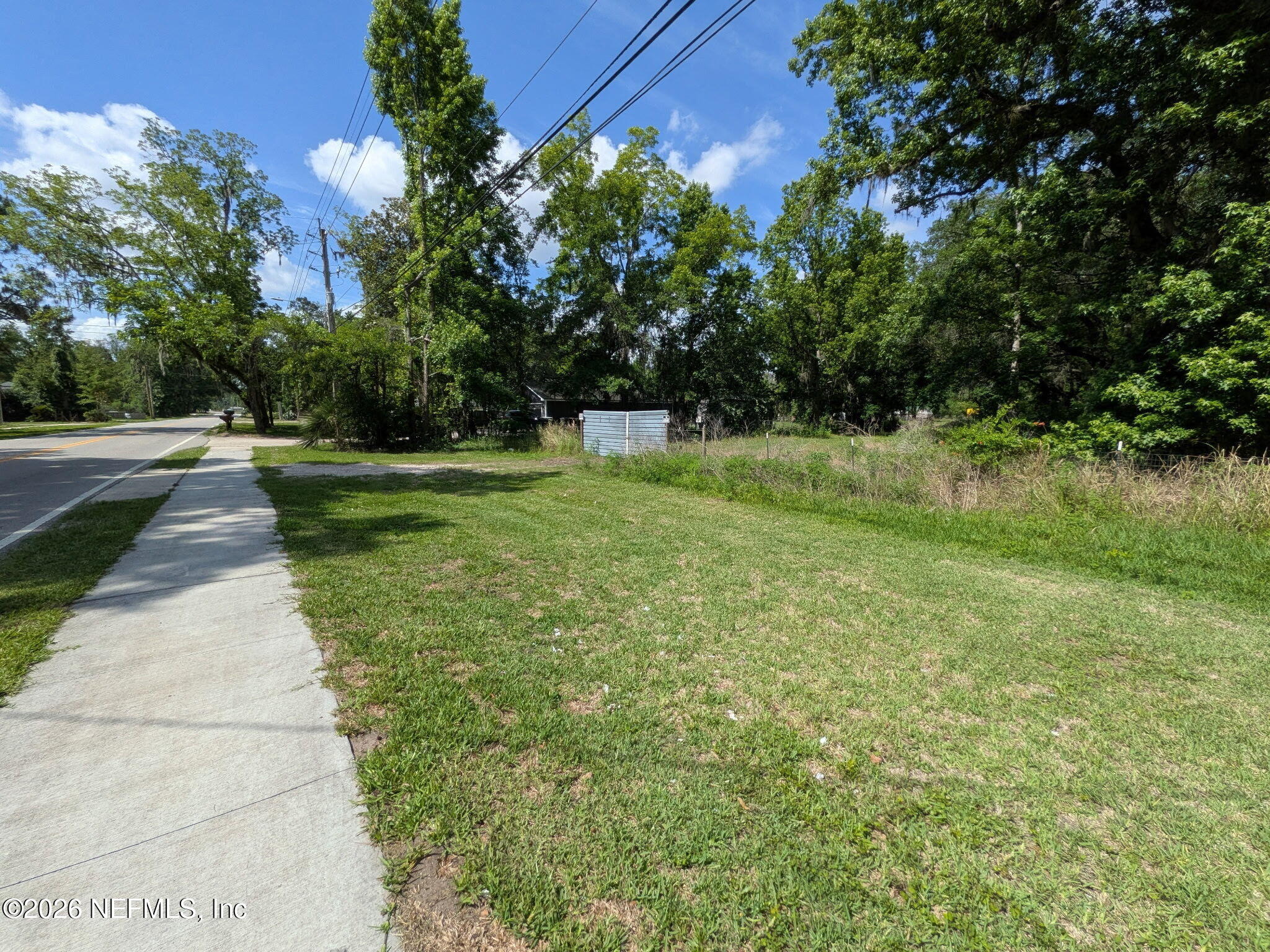 408 Chaffee Road North Jacksonville, FL 32220 - Photo 3 of 8 a view of backyard with green space